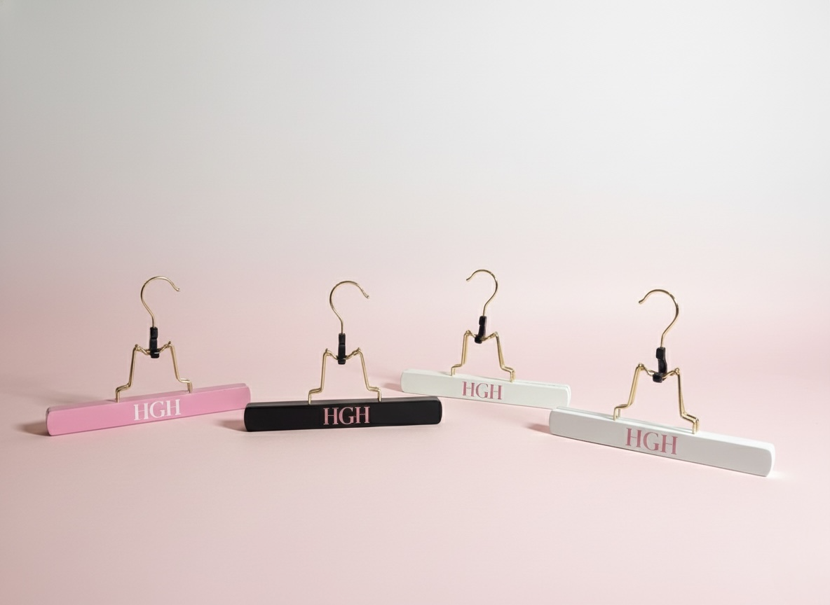 HAIR EXTENSION HANGER